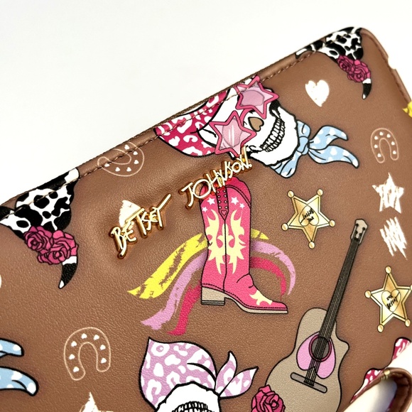 NWT Betsey Johnson Western Skull Wallet Wristlet Brown Zip Around Cowboy Skulls - Picture 3 of 7